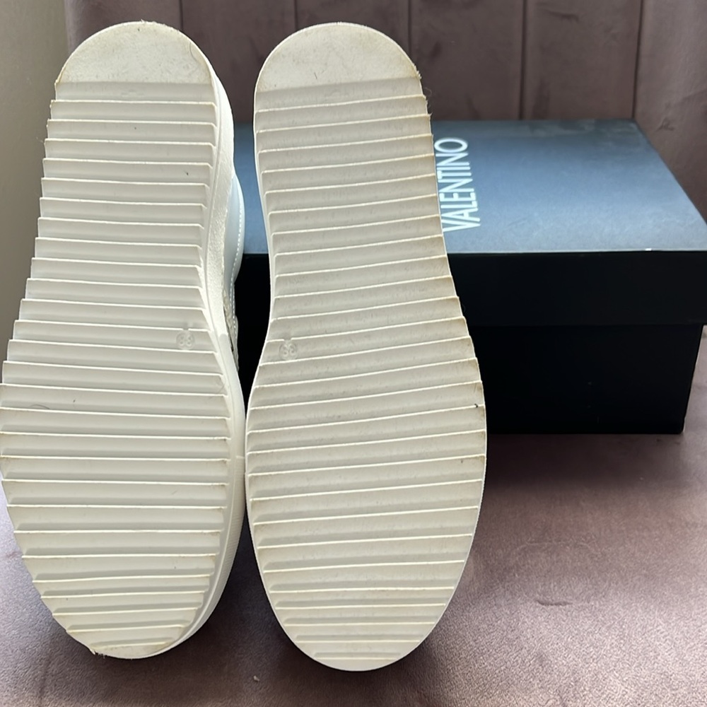 Mario Valentino Woman’s Leather Slip On Sneakers 
Brand New in Box 
Never Worn - Picture 6 of 10